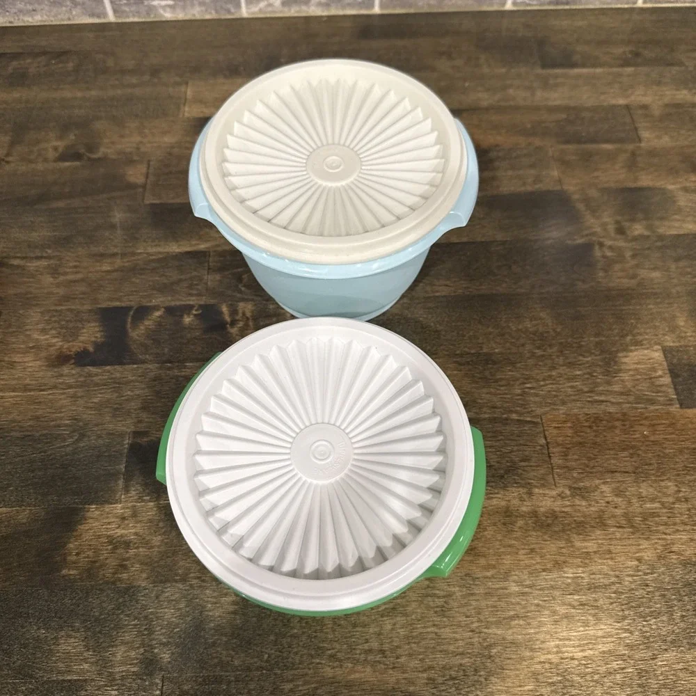 Tupperware Servalier Bowls‎ Liquid Tight Seals Set of 2 New
